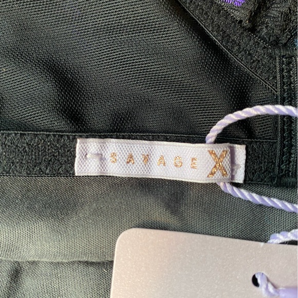 Colorful Savage Fenty black bra - Picture 7 of 7